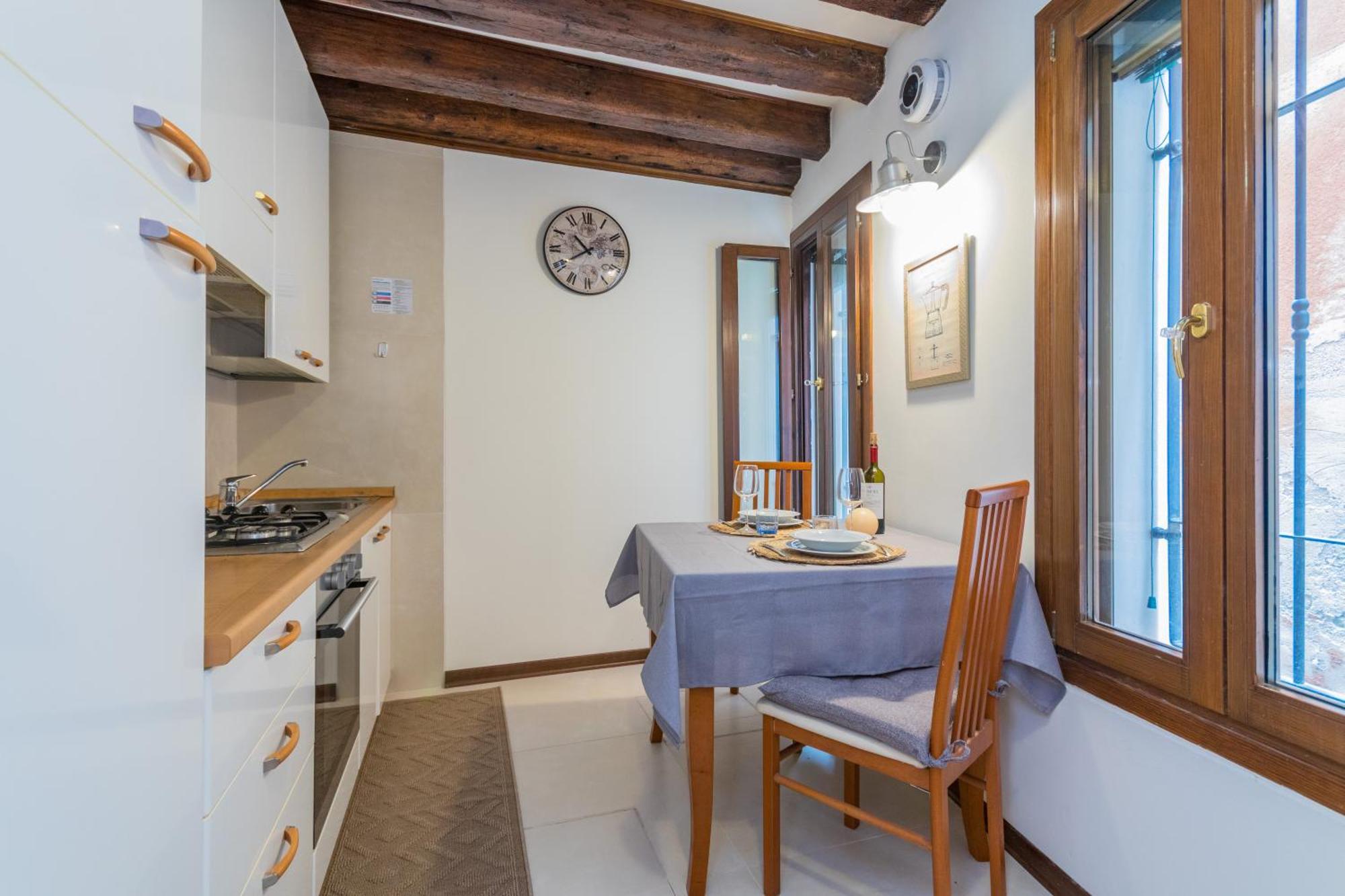 Garibaldi Apartment